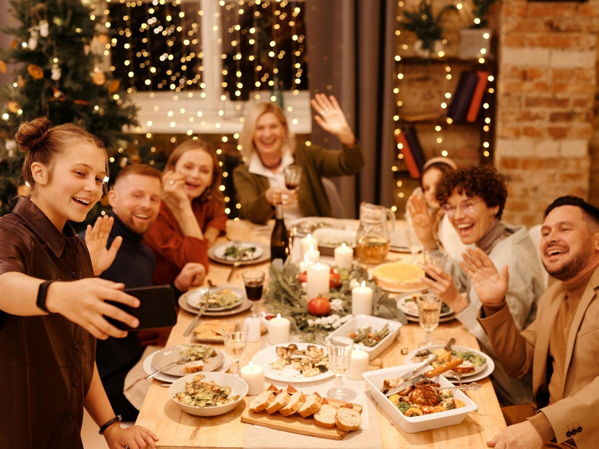 10 Practical Strategies to Navigate Holiday Parties Without Alcohol