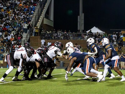 SPORTS: Warner Robins Demons Defeat Northside Eagles 34 to 12