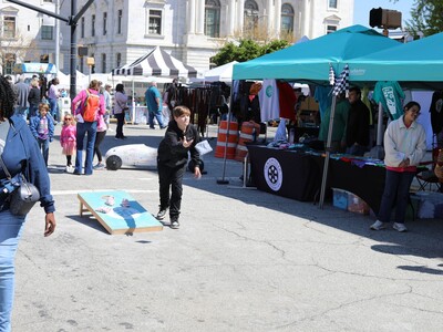 Mulberry Street Arts & Crafts Festival (3/28-3/29)