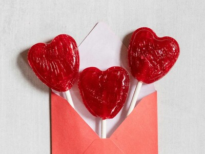 10 Tips to Make Valentine’s Day Fun (Not Overwhelming) for Kids With Autism