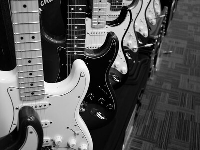 Eddie 9V with Nether Hour at Grant's Lounge